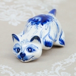 Statuette chat sautant en Porcelaine