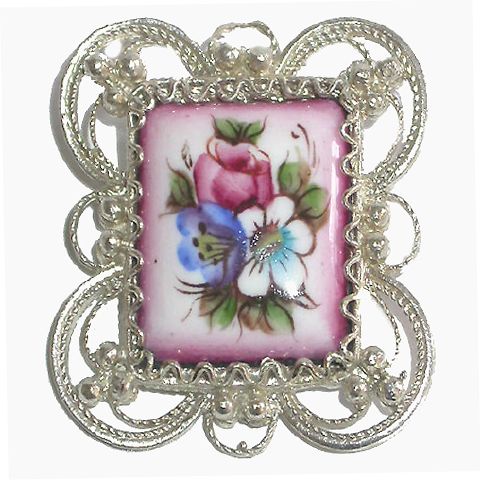 Broche en email rose