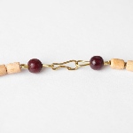 Collier en bois femme