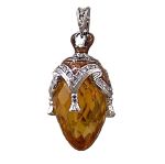 Copie pendentif oeuf Faberge - Ambre