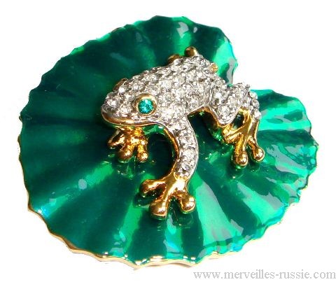 Grenouille sur la feuille verte - Broche de Faberge