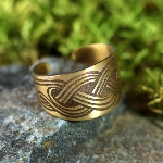 Bague talisman - Source