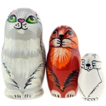 Trois figurines Chats de la sagesse en Matriochka 