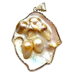 Pendentif original nacre