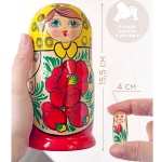 Poupée russe foulard jaune