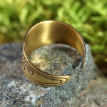 Bague talisman - Source