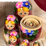 Matriochka grande taille - fraise de Khokhloma