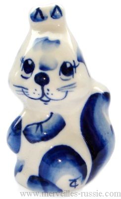 Ecureuil en porcelaine - figurine russe
